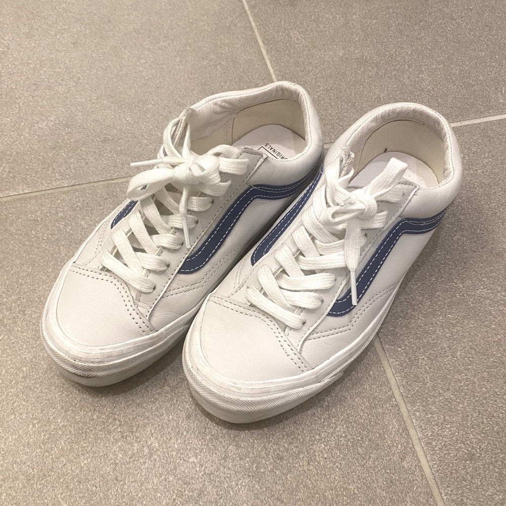 Men 6/Women 7.5 white vans leather shoes